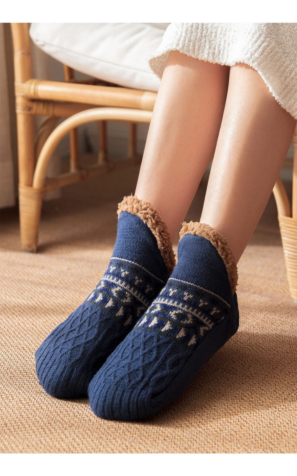 Fluffy Slipper Socks with Grips for Men & Women - Warm Winter Fuzzy Thermal Cozy Soft Socks for  1 Pair （blue）