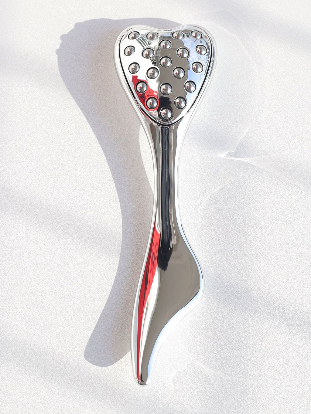 304 Stainless Steel Heart Shaped Roller Ball Massager: Face Lifting and Eye Soothing, Body Scraping and Relaxation, Lightweight and Portable, One Tool for Skincare and Body Care（black)