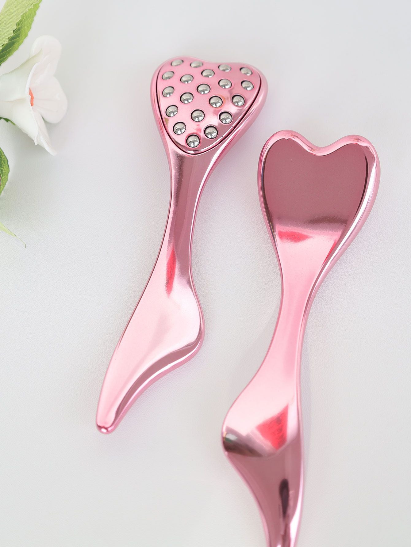 304 Stainless Steel Heart Shaped Roller Ball Massager: Face Lifting and Eye Soothing, Body Scraping and Relaxation, Lightweight and Portable, One Tool for Skincare and Body Care(silver)