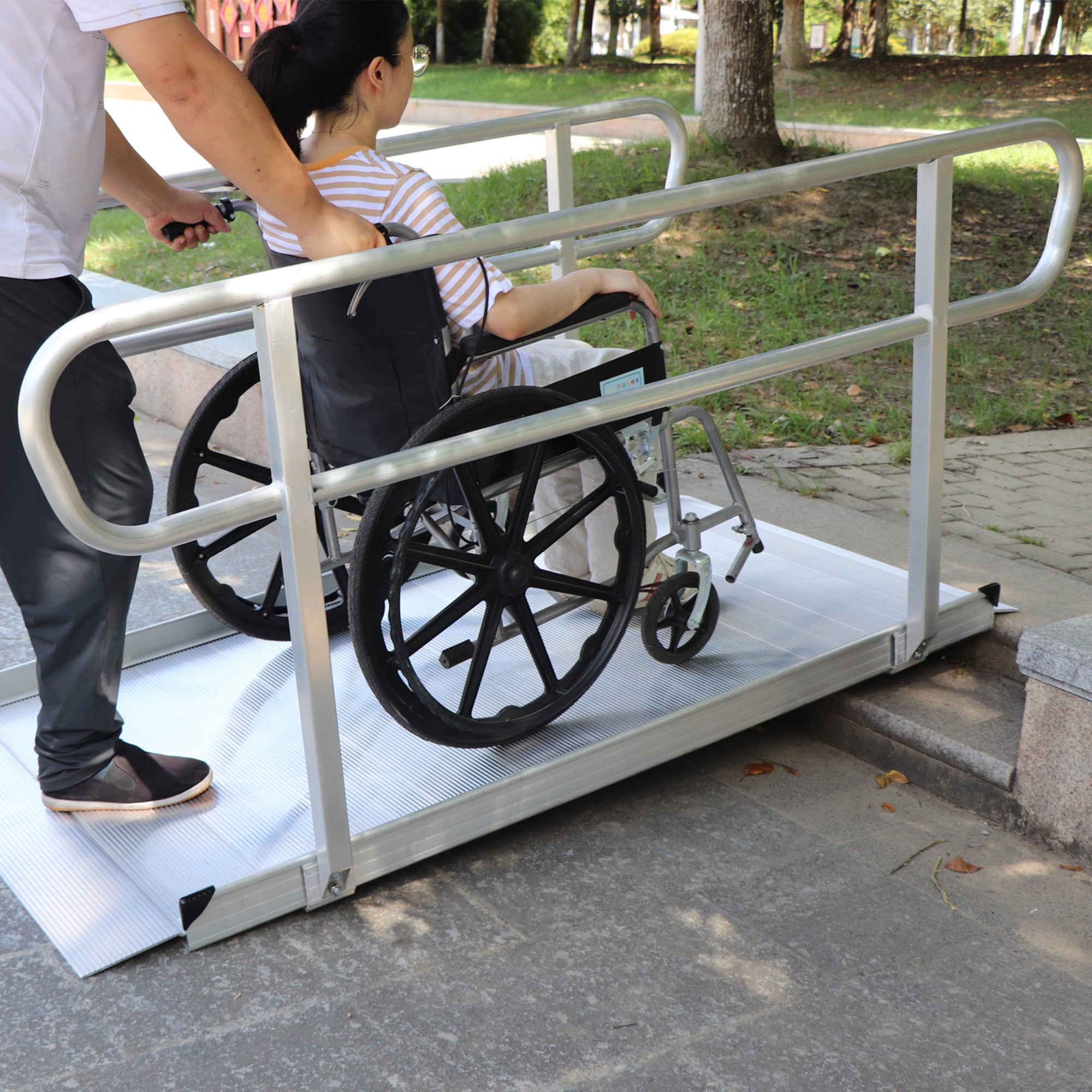Kartrite 6ft Portable Aluminium Mobility Threshold Access Wheelchair Ramp with Handrails